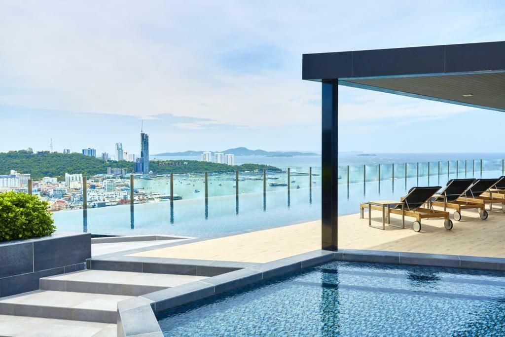 The Base Condo Pattaya Extérieur photo